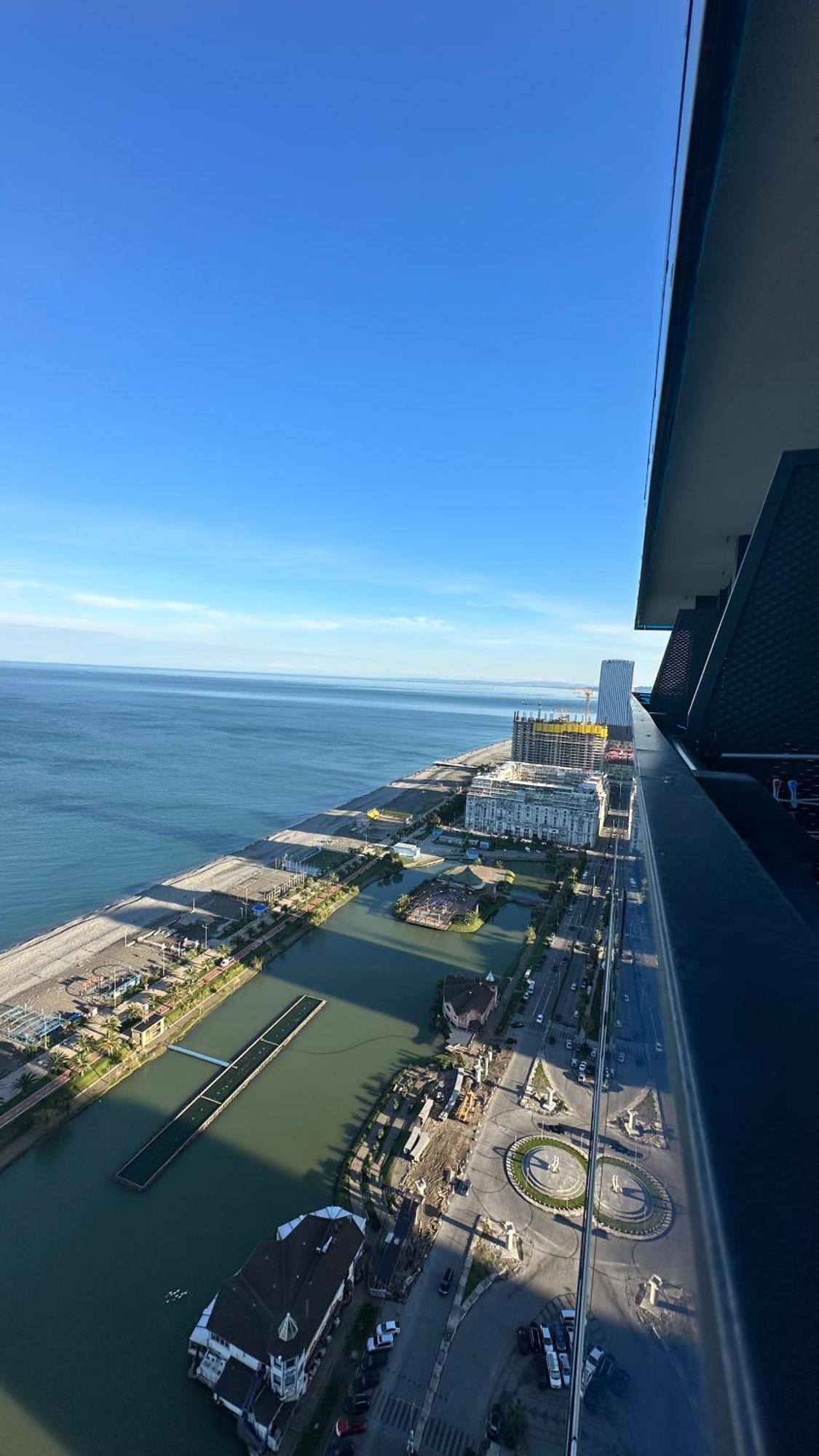 Orbi City - Sgc Batumi Bagian luar foto